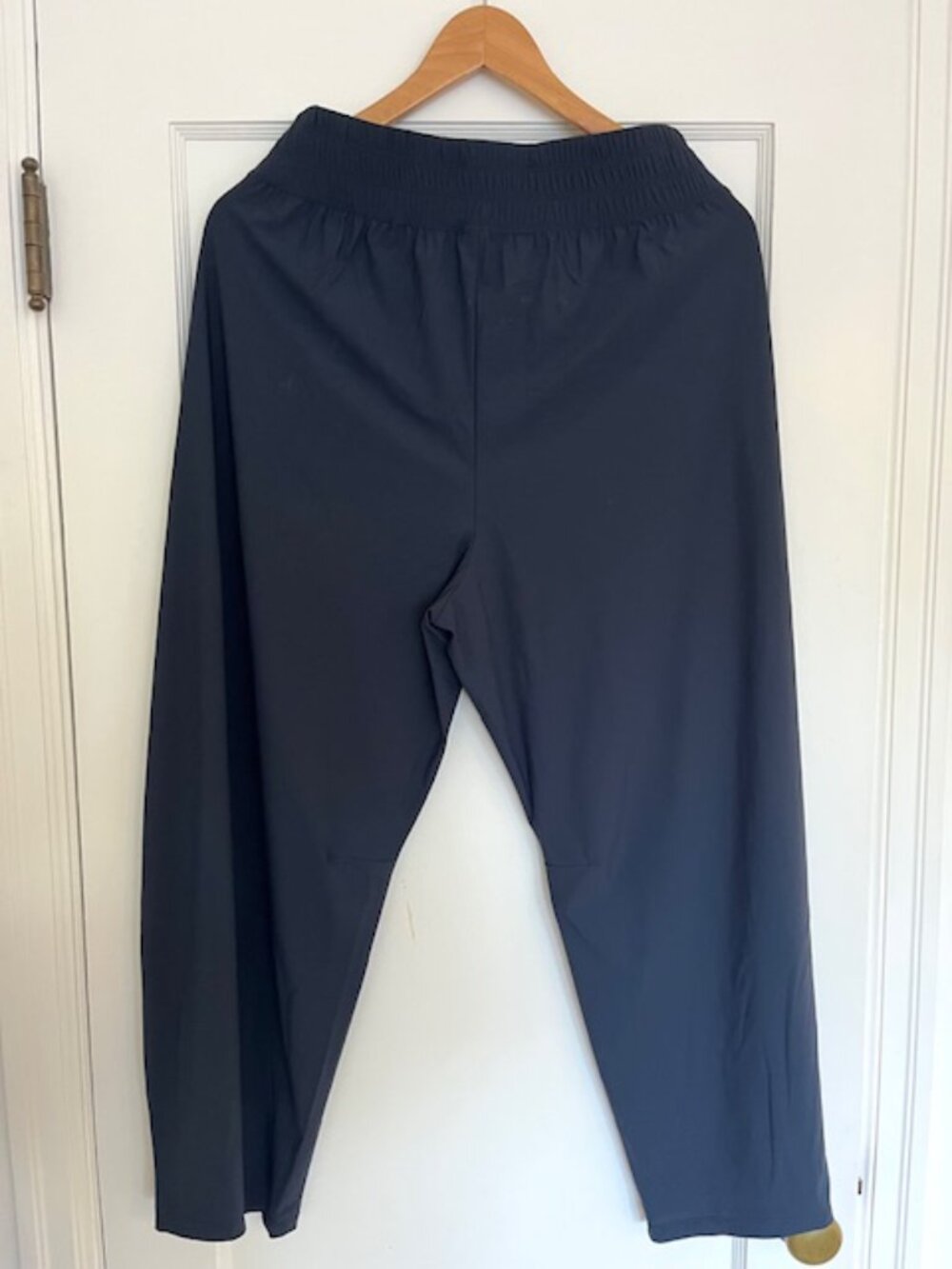 Old Navy SleekTech Barrel Pants in Dusk Navy | Size Medium - Picture 8 of 10